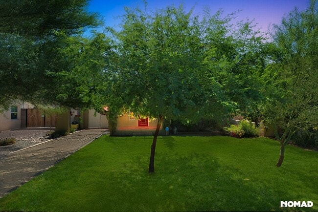 property at 1711 E Earll Dr