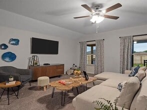 620 W 1st St in Justin, TX - Building Photo - Building Photo