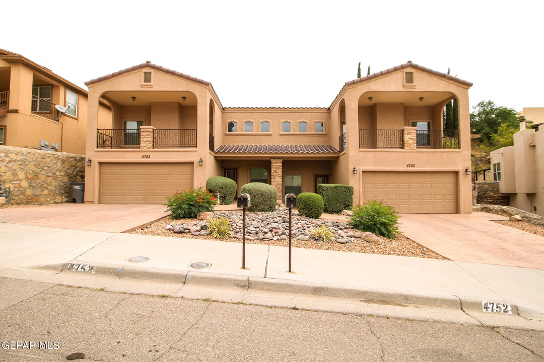 4752 Sir Gareth Dr in El Paso, TX - Building Photo