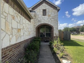 3310 Atherton Ridge Ln in Houston, TX - Foto de edificio - Building Photo