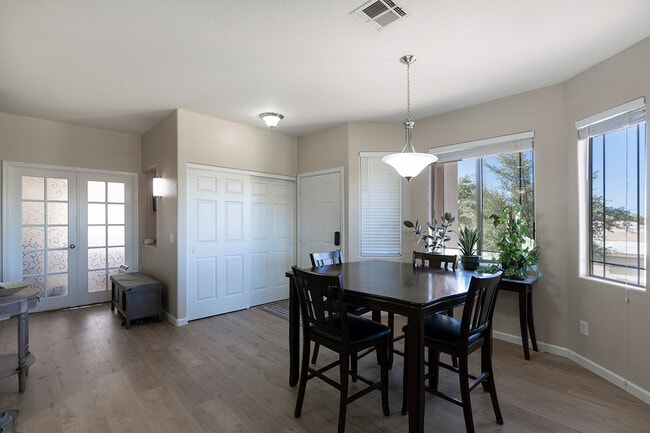 5450 E McLellan Rd, Unit 216 in Mesa, AZ - Building Photo - Building Photo