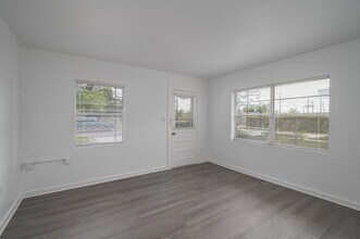 243 Avenue L NE in Winter Haven, FL - Building Photo - Building Photo