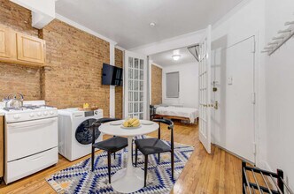 118 E 102nd St in New York, NY - Building Photo - Building Photo