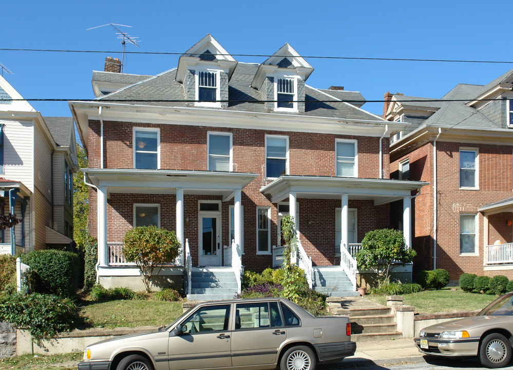 1007 1st St SW in Roanoke, VA - Building Photo