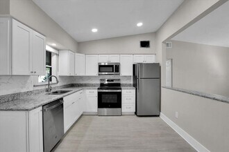 1452 S Evergreen Ave in Clearwater, FL - Building Photo - Building Photo