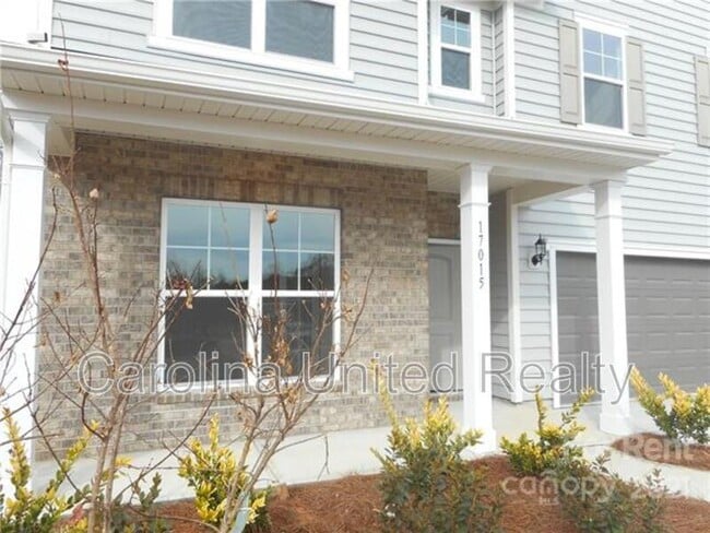17015 Dogwood Crk Ln in Charlotte, NC - Building Photo - Building Photo