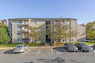 Centre at Silver Spring in Silver Spring, MD - Foto de edificio - Building Photo