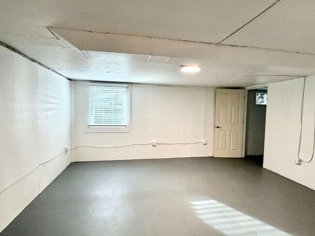 8133 SE Beech Ave in Portland, OR - Building Photo - Building Photo