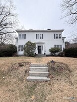 181 High St in Groton, CT - Building Photo