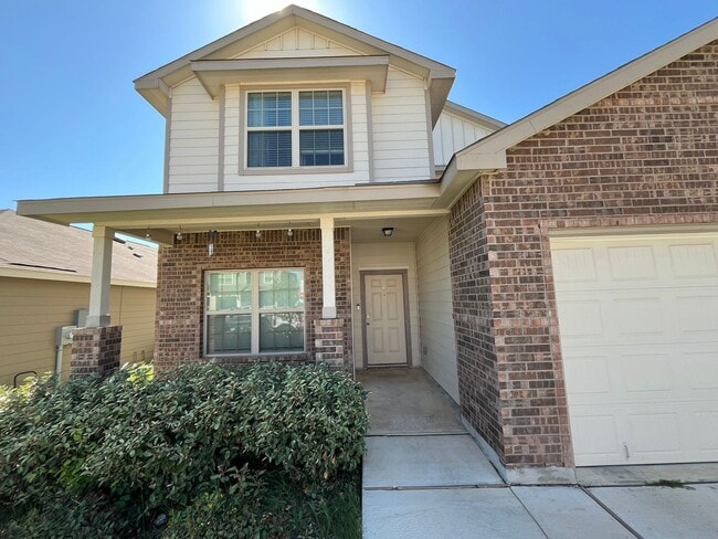 7923 Navarro Mls in San Antonio, TX - Foto de edificio - Building Photo