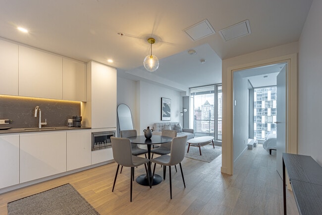 property at 1500 René-Lévesque Boul O