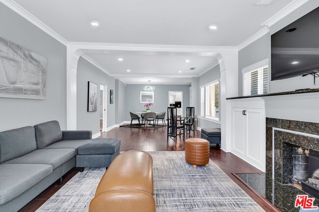 property at 1906 Veteran Ave