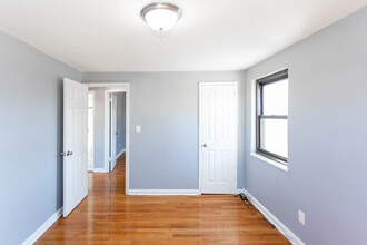 Boulevard Apartments in Hasbrouck Heights, NJ - Foto de edificio - Interior Photo