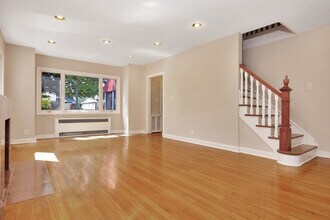 7543 192nd St in Fresh Meadows, NY - Building Photo - Building Photo