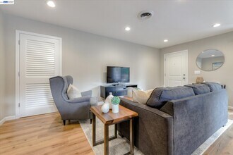 50 Casa Maria Ct in Alamo, CA - Building Photo - Building Photo