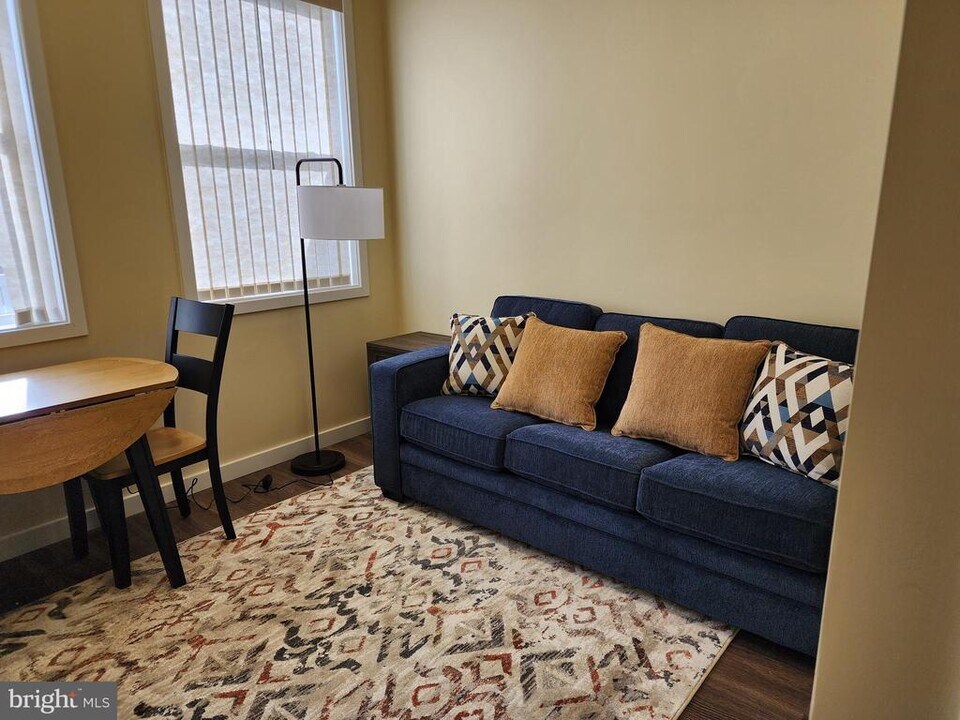 319 W Franklin St-Unit -104 in Baltimore, MD - Building Photo