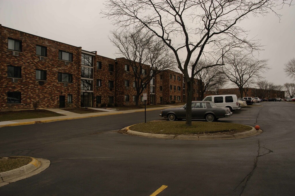 Villagebrook Apartments Carol Stream, IL Apartments