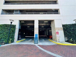 150 E Robinson St in Orlando, FL - Foto de edificio - Building Photo