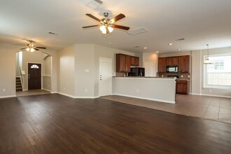 9831 W Jennifer Way in Houston, TX - Building Photo - Building Photo