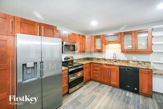 6050 Northland Rd in Indianapolis, IN - Building Photo - Building Photo