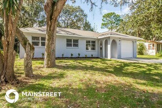 8410 Philadelphia Ave in Spring Hill, FL - Building Photo - Building Photo
