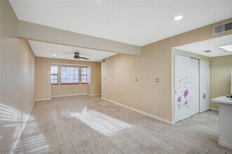 5923 Laredo St in Las Vegas, NV - Building Photo - Building Photo