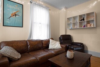 352 Norfolk St, Unit 1 in Cambridge, MA - Building Photo - Building Photo