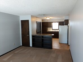948 Mission in Manhattan, KS - Building Photo - Building Photo