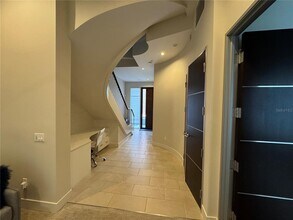 239 Cosmopolitan Ct in Sarasota, FL - Building Photo - Building Photo