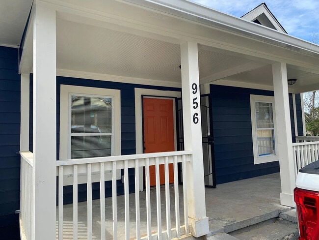 Room in House on Mayson Turner Rd NW in Atlanta, GA - Foto de edificio - Building Photo