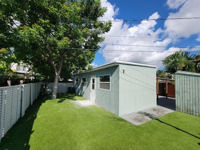 property at 1621 Madison St
