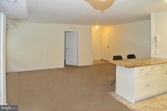 3772 Bel Pre Rd-Unit -9 in Silver Spring, MD - Building Photo - Building Photo