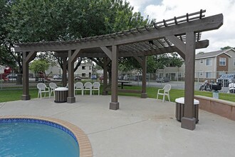 Foxfire Apartments in Round Rock, TX - Building Photo - Building Photo