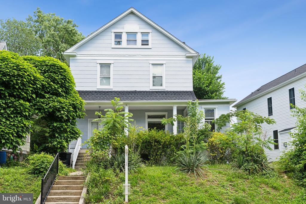 2810 Montebello Terrace in Baltimore, MD - Building Photo