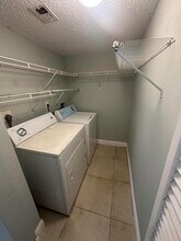 1475 Lake Crystal Dr, Unit D in West Palm Beach, FL - Building Photo - Building Photo