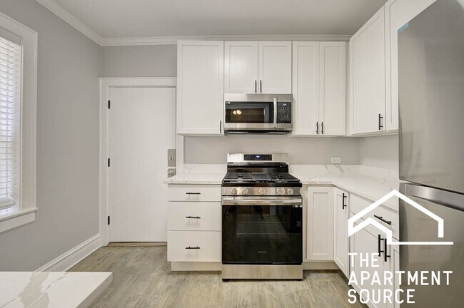 1352 W Carmen Ave, Unit 3S in Chicago, IL - Building Photo - Building Photo