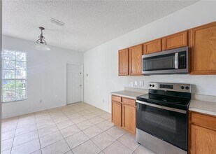 402 Sunset View Dr in Davenport, FL - Building Photo - Building Photo