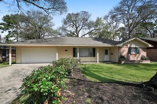 10306 Eddystone Dr in Houston, TX - Building Photo