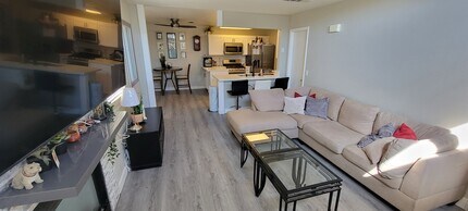6928 Oyster Shell Dr in Las Vegas, NV - Foto de edificio - Building Photo