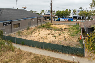 119 S Tremont St in Oceanside, CA - Building Photo - Building Photo