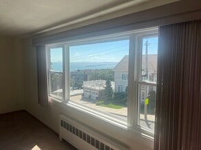 116 Summit Ave in Winthrop, MA - Building Photo - Building Photo