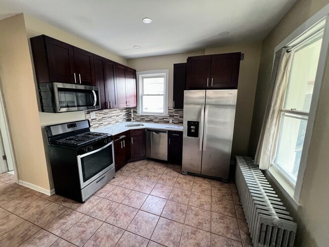 2310 N Hamlin Ave in Chicago, IL - Building Photo - Building Photo