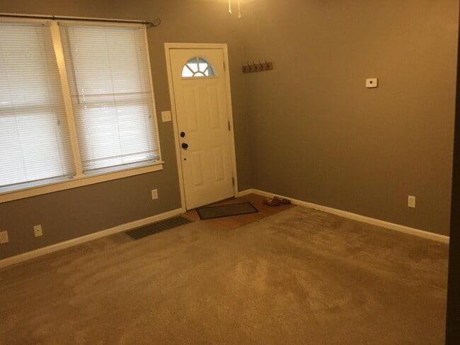 811 5th St, Unit 811 in Oakmont, PA - Building Photo - Building Photo
