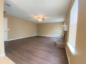 1125 Greenbend Dr in Denton, TX - Building Photo - Building Photo