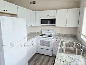 5122 Muriel Ln in New Port Richey, FL - Foto de edificio - Building Photo