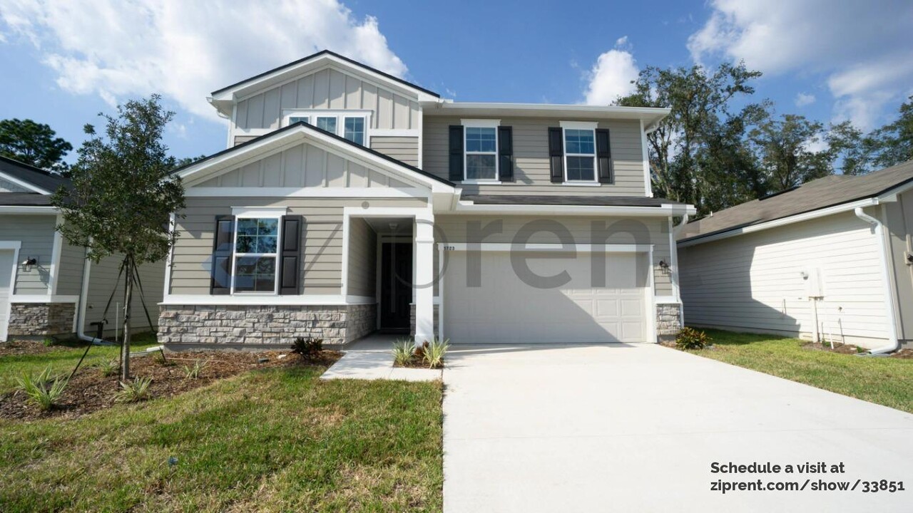 5723 Tomahawk Lake Dr in Jacksonville, FL - Building Photo