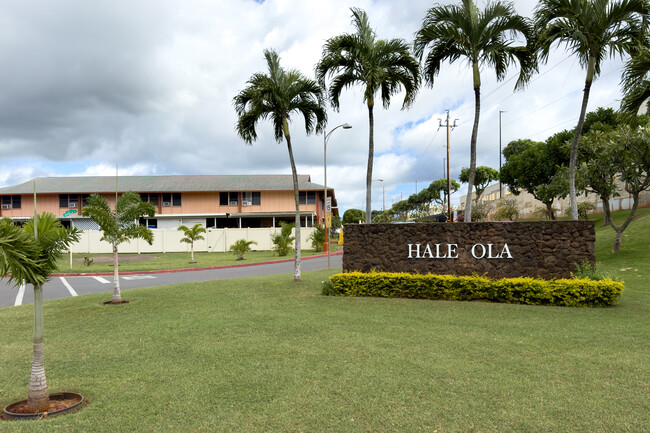 Hale Ola in Pearl City, HI - Foto de edificio - Building Photo