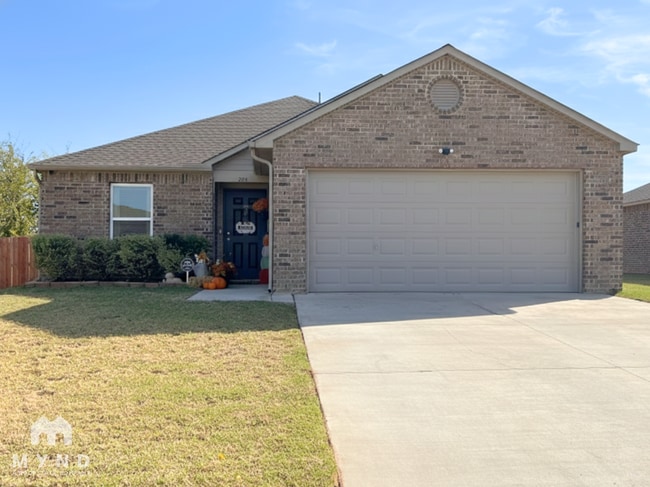 property at 726 W Lola Dr