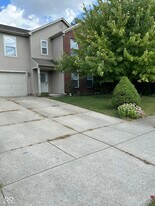 14229 Weeping Cherry Dr in Fishers, IN - Building Photo