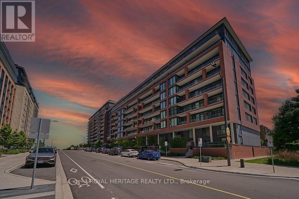 99-599 Eagle Rock Way in Vaughan, ON - Building Photo